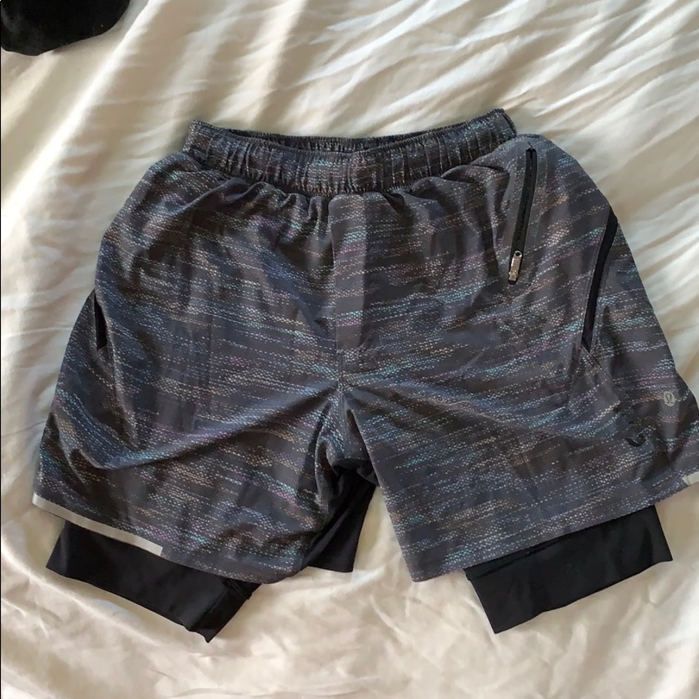 Lulu lemon short with 7 inch liner